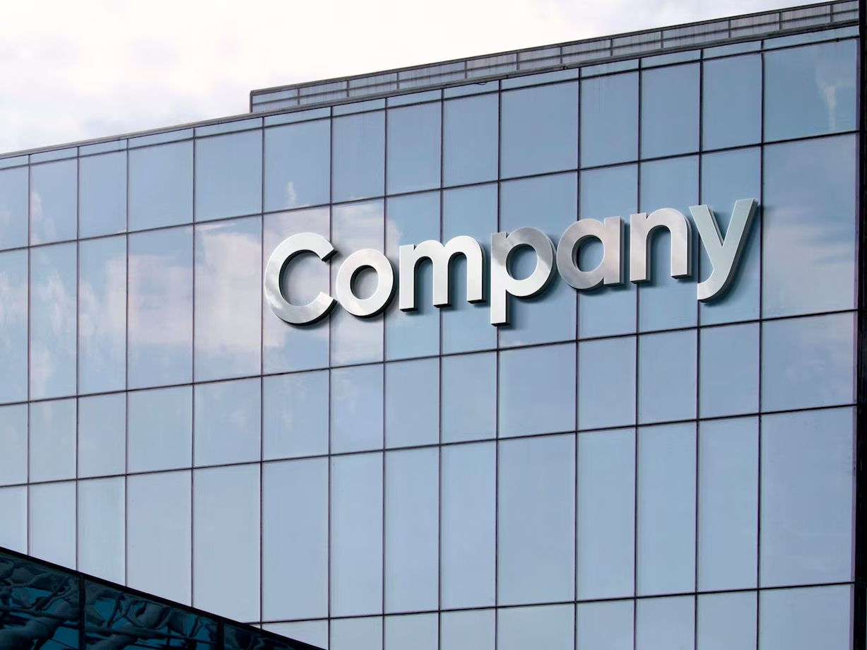 fumigar cucarachas en empresas, oficinas, locales, tiendas, comercios